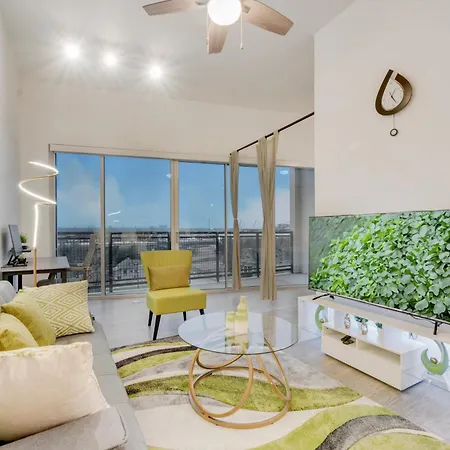 Chic Loft Style 2Br I Gym I Parking I Workspace